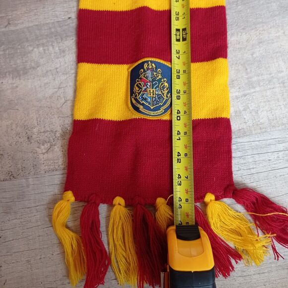Harry Potter Hogwarts Beanie Hat Scarf Combo Set - Picture 5 of 6